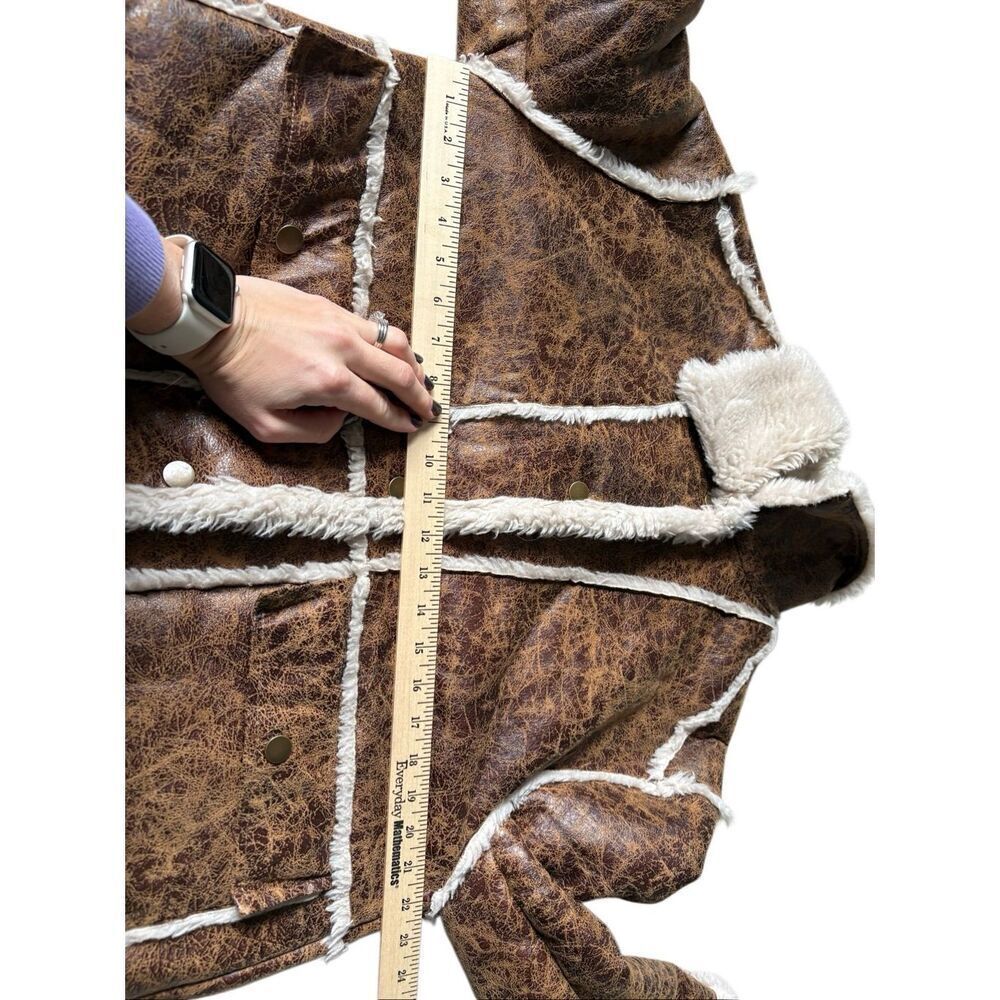 UO Urban Outfitters Faux Suede Sherpa Jacket size S Brown Button Front - Picture 7 of 12